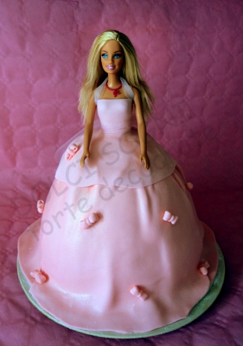 torta barbie.jpg